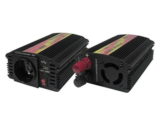 Carspa CAR300U měnič napětí 12V/230V 300W USB